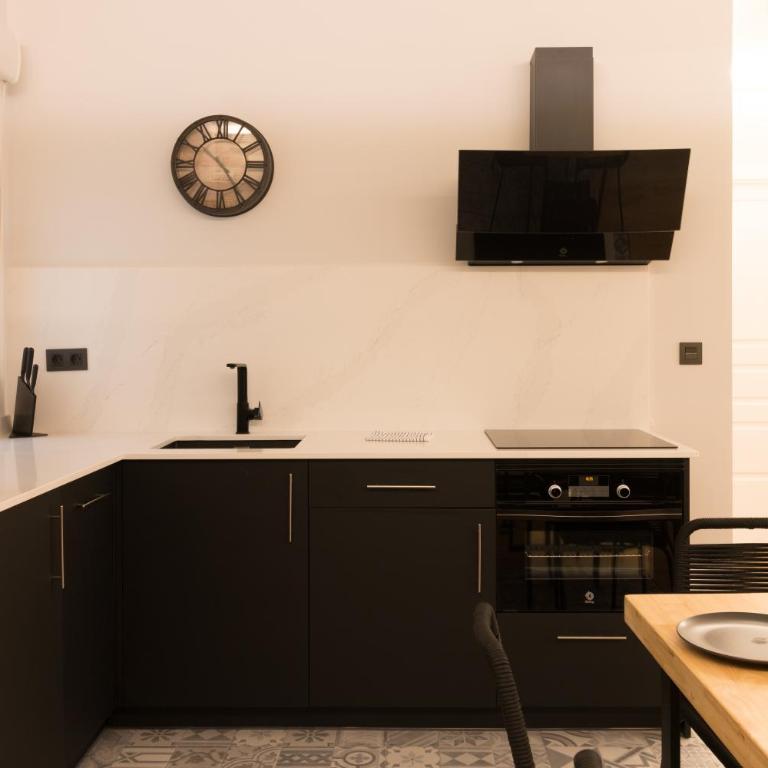 Zabalburu - Three-Bedroom Apartment - 11