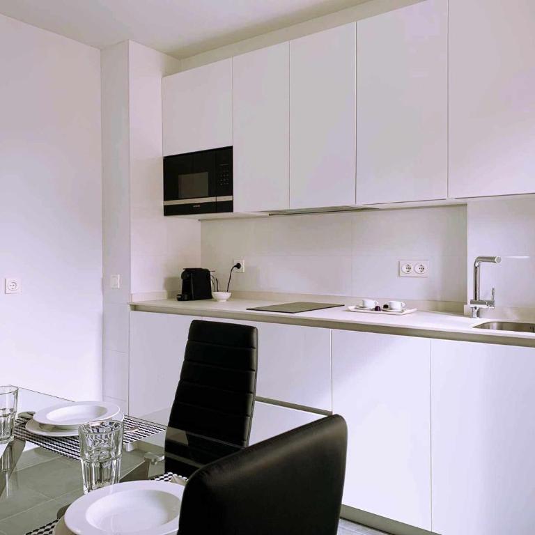 Ramón y Cajal SUITES DE LUXE - Apartamento con ducha - 5