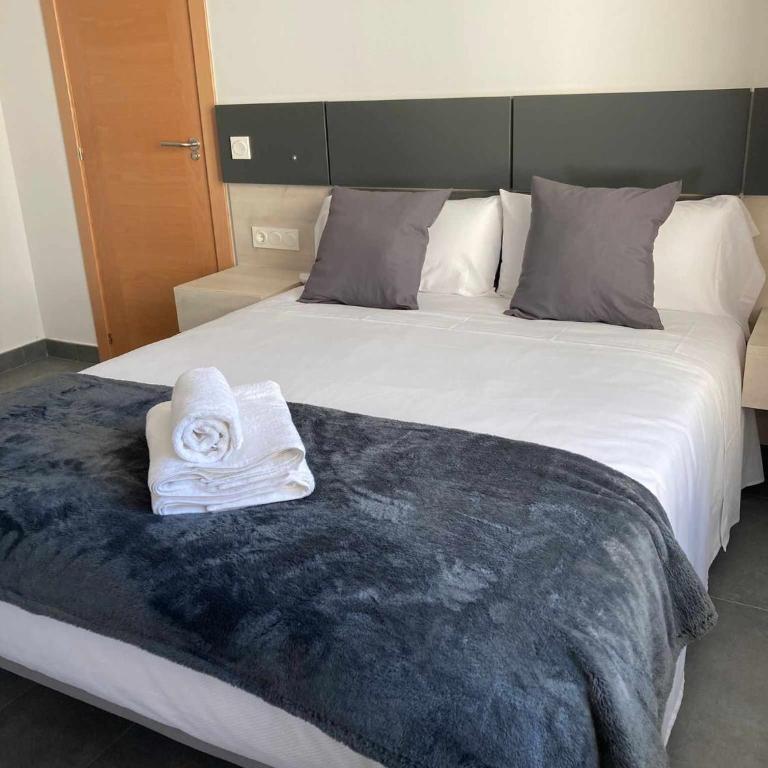 Ramón y Cajal SUITES DE LUXE - Apartamento - 3