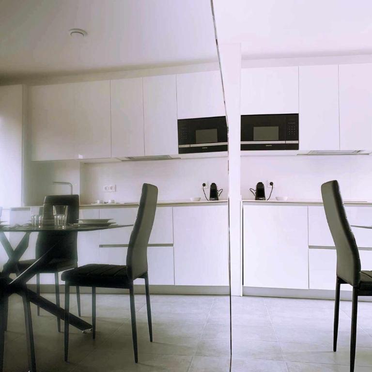 Ramón y Cajal SUITES DE LUXE - Apartamento con ducha - 17