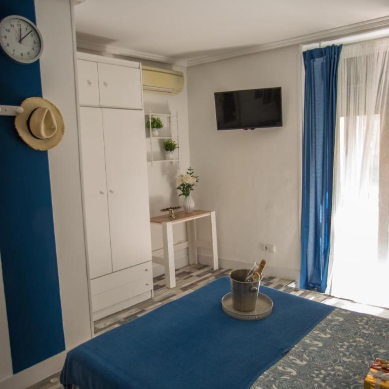 Fuencarral Adeco - Double Room with Extra Bed - 23