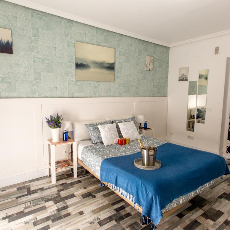 Fuencarral Adeco - Double Room with Extra Bed - 13