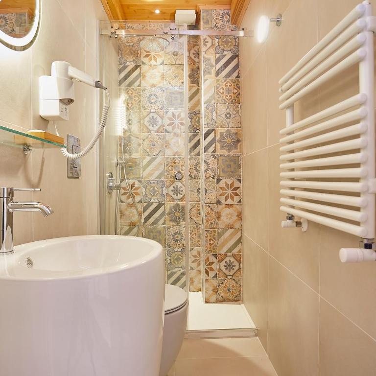 Porta del Golfo Apartments & Suites - Camera Matrimoniale con Bagno Privato - 2