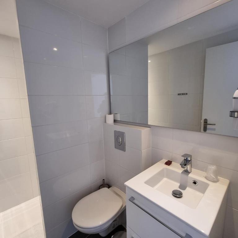 Oskar Hotel - Chambre Lits Jumeaux - 9