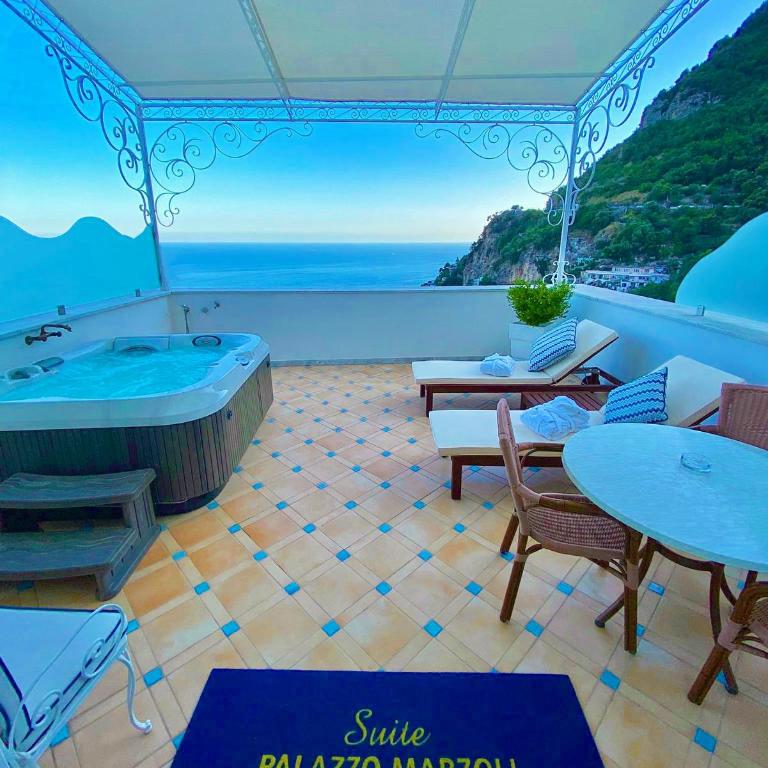 Palazzo Marzoli charme Resort - Small Luxury Hotel - Suite con Vasca Idromassaggio e Vista Mare - 1