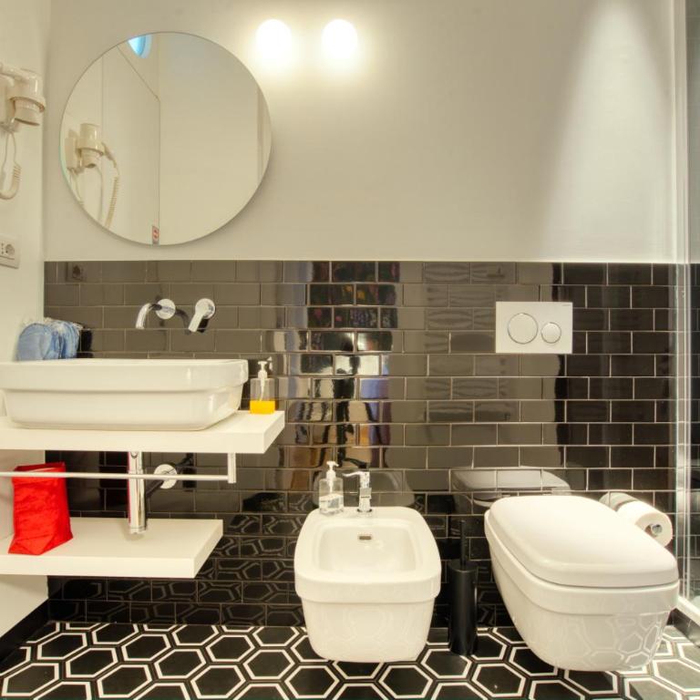 GuestHost - Dimora Claudia Luxury Rooms - Double Room with Private Bathroom - 5