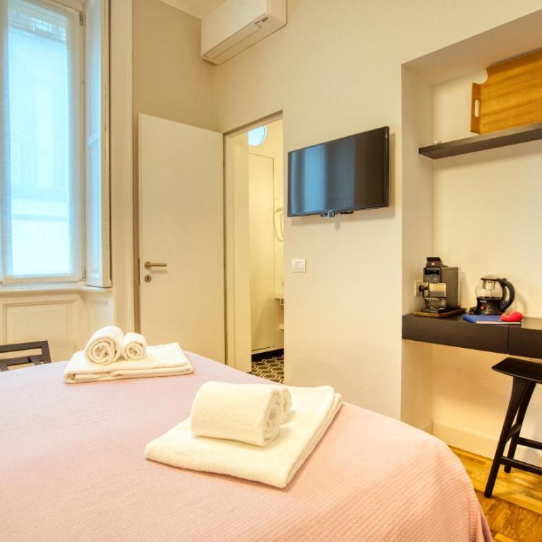 GuestHost - Dimora Claudia Luxury Rooms - Double Room with Private Bathroom - 4