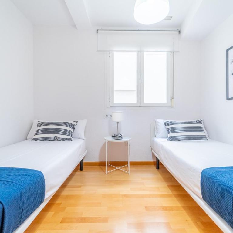 MyFlats Luxury Navas - Three-Bedroom Apartment - 23