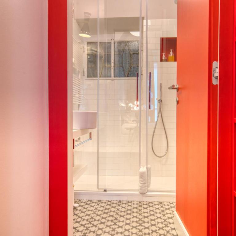 GuestHost - Dimora Claudia Luxury Rooms - Deluxe Double Room with Balcony - 11