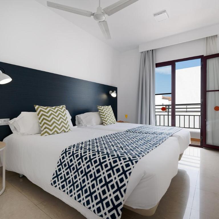 Broncemar Beach Suites - Superior Double Room - 1