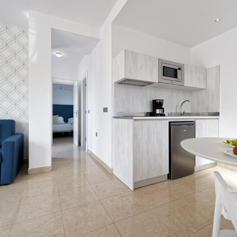 Broncemar Beach Suites - Superior Double Room - 2