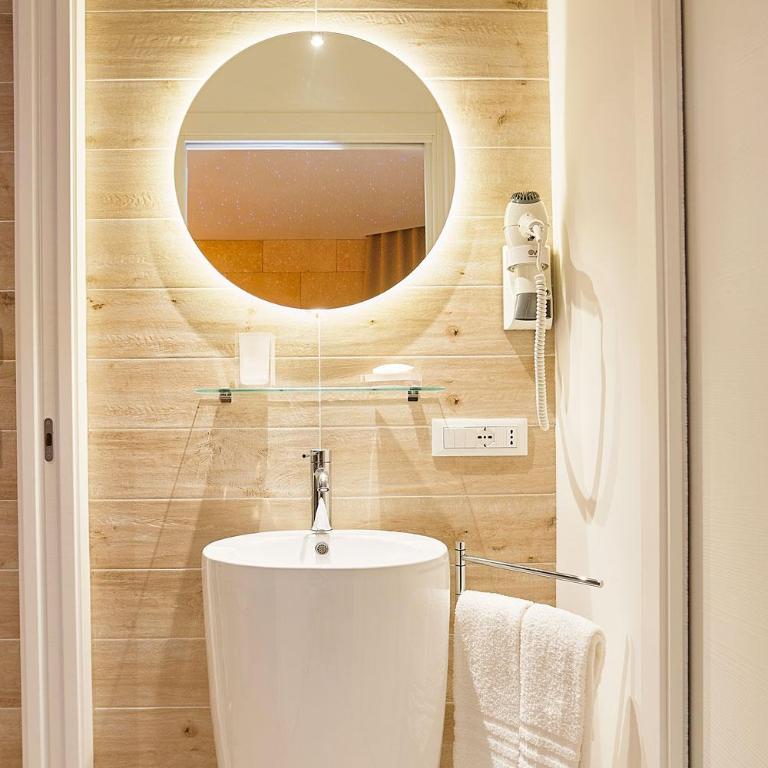 Porta del Golfo Apartments & Suites - Suite con Vasca Idromassaggio - 4