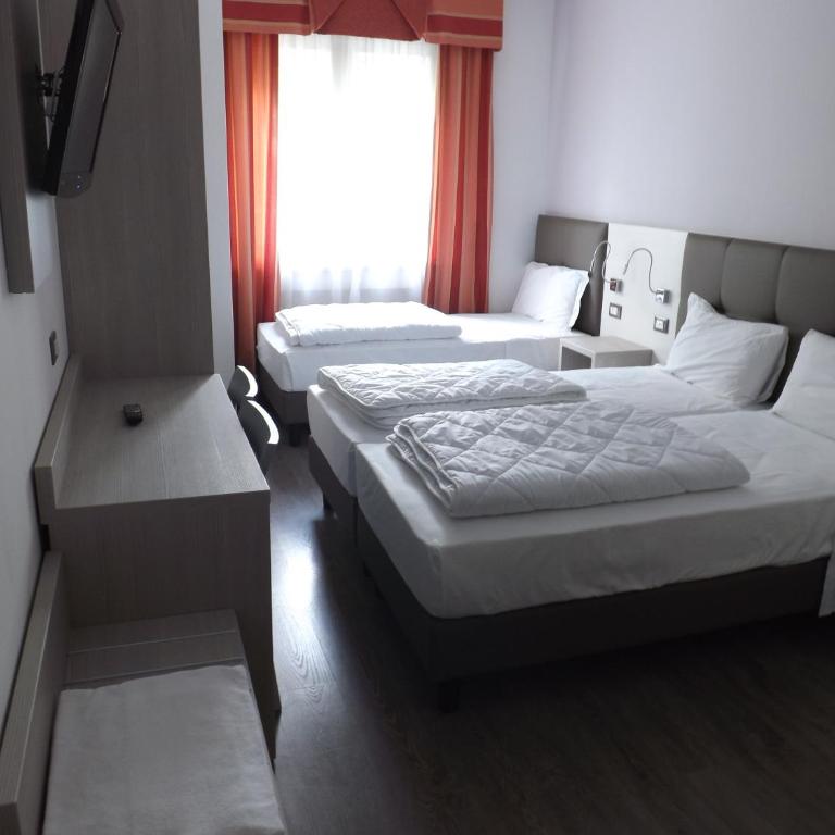 Hotel Ariston - Camera Tripla - 2