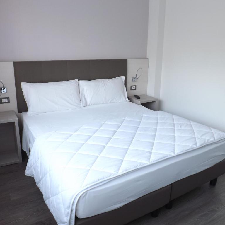 Hotel Ariston - Camera Doppia con Letti Singoli - 15