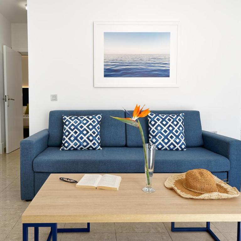 Broncemar Beach Suites - Double Room with Balcony - 4