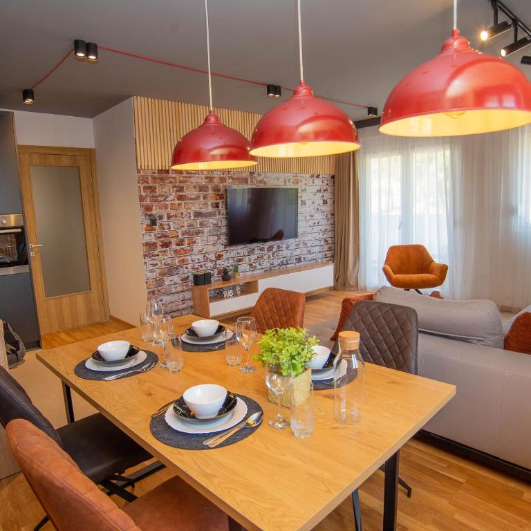 Stylish Two Bedroom Apartment at Ljubovic-Hill Park - Two-Bedroom Apartment - 1