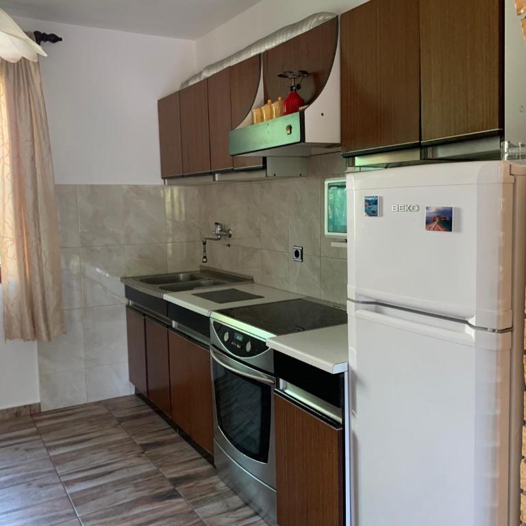 Holiday Home Bratica - Four-Bedroom House - 46