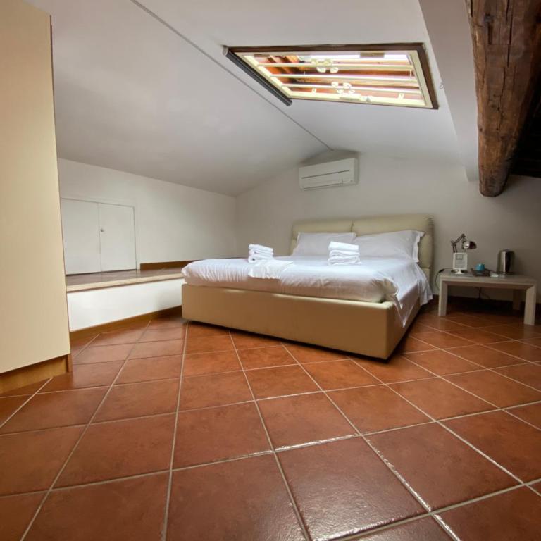 Le Tre Lune Suites - Standard Double Room - Attic - 16