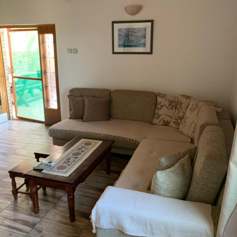 Holiday Home Bratica - Four-Bedroom House - 36