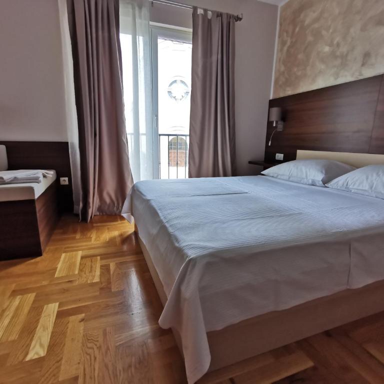 Villa Salvia - Triple Room with Balcony - 3