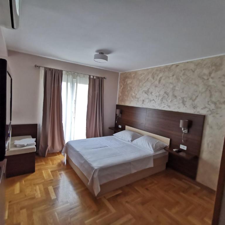 Villa Salvia - Triple Room with Balcony - 10
