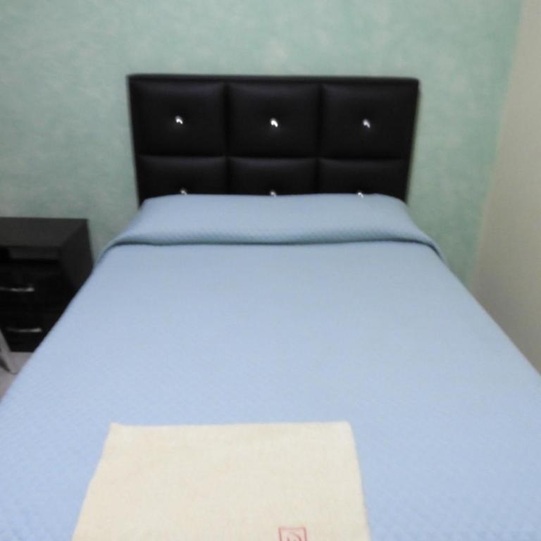 Hostal El Paraiso - Habitación Doble con baño privado - 1 o 2 camas - 5