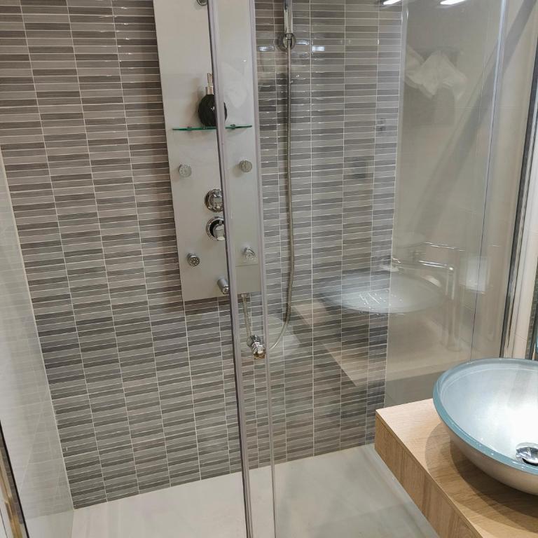 City Central Apartment with large patio BY NAMASTE ELITE - Apartamento de 1 dormitorio - 29