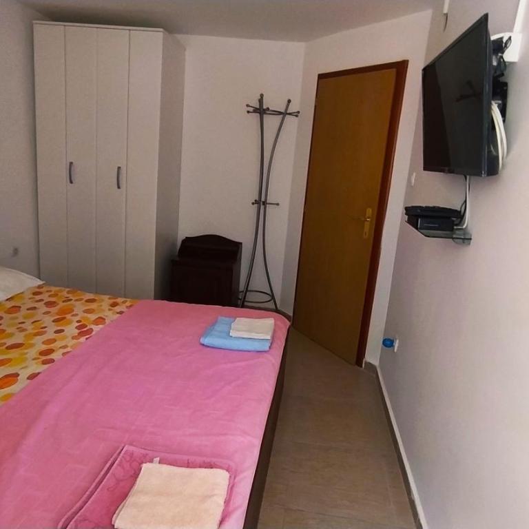 Guest House Maza - Five-Bedroom House - 21