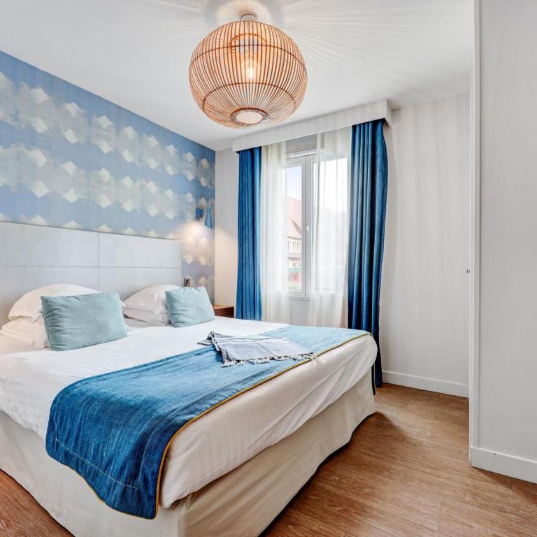 Résidence Pierre & Vacances Premium Presqu'Ile de la Touques - Appartement 1 Chambre avec Terrasse - Vue sur Port (4 Personnes) - Bâtiments de la Capitainerie - 4