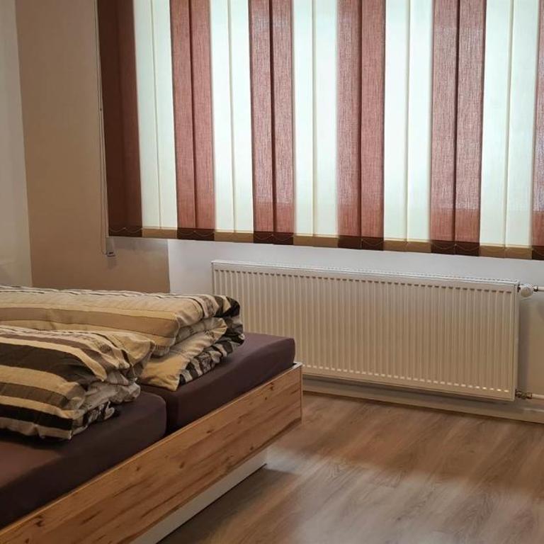 Ferienwohnung Willi - Two-Bedroom Apartment with Shower - 15