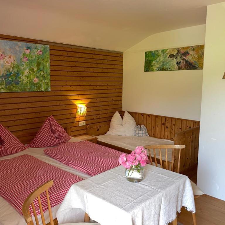 Oberachenhof - Two-Bedroom Apartment with Shower - 1