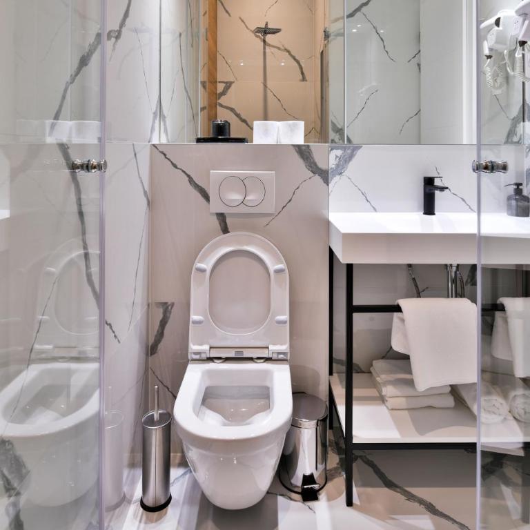 Luxury Galla Apartments in the City Center - One-Bedroom Apartment - 8