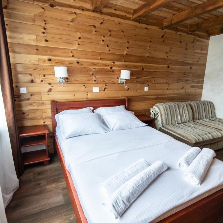 Hotel Enigma - Quadruple Room - 2