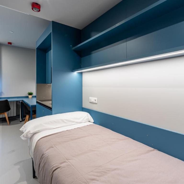 Residencia Universitaria Resa San Mamés - Triple Room - Disability Access - 2