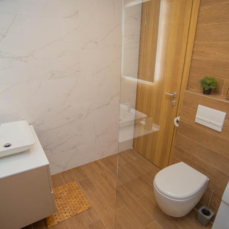 Stylish Two Bedroom Apartment at Ljubovic-Hill Park - Two-Bedroom Apartment - 25
