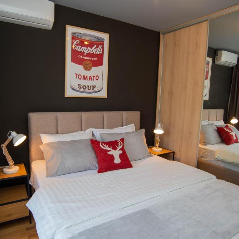 Stylish Two Bedroom Apartment at Ljubovic-Hill Park - Two-Bedroom Apartment - 13