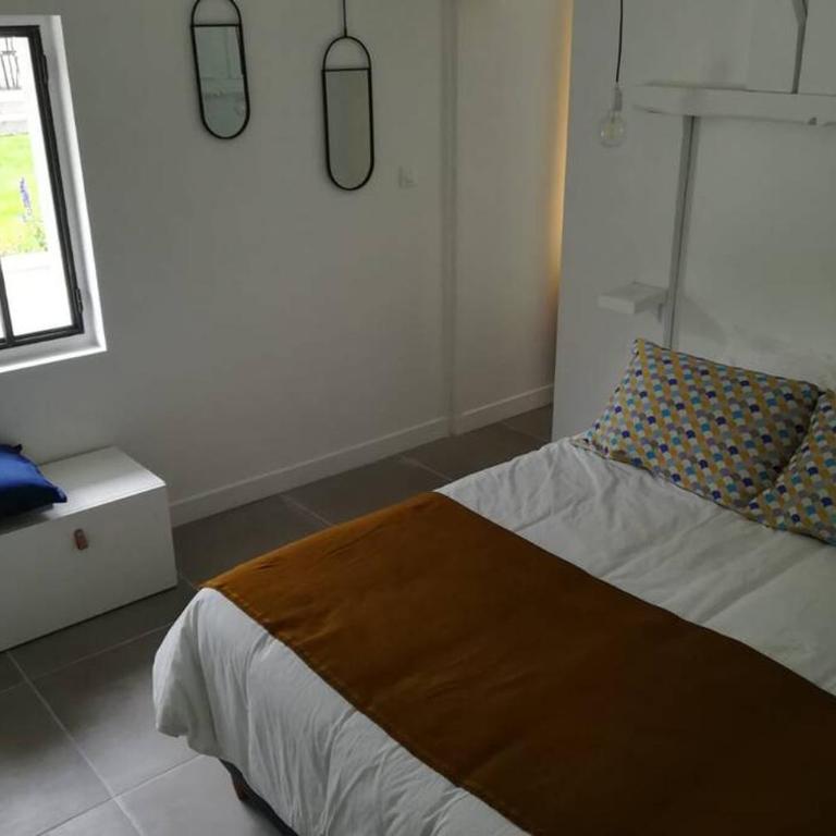 L'annexe des Cigales, à l'ombre des chênes lièges - One-Bedroom House - 10