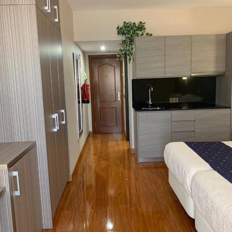 Estudio Arriola Suite - Apartamento con balcón - 11