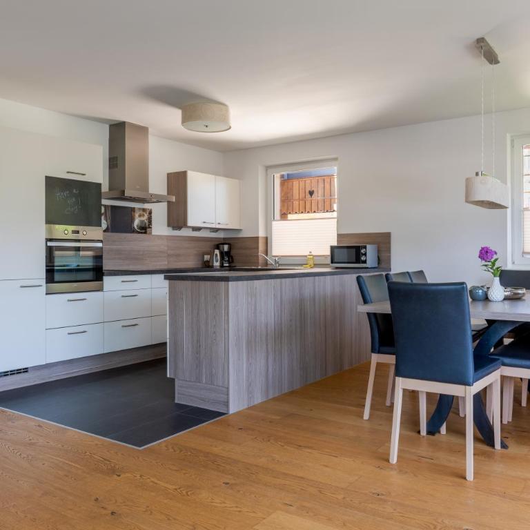 Fourteen Zell am See S&P by All in One Apartments - Three-Bedroom Apartment - 14