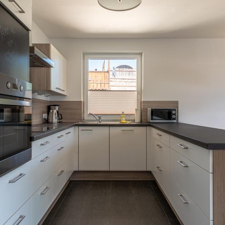 Fourteen Zell am See S&P by All in One Apartments - Three-Bedroom Apartment - 13
