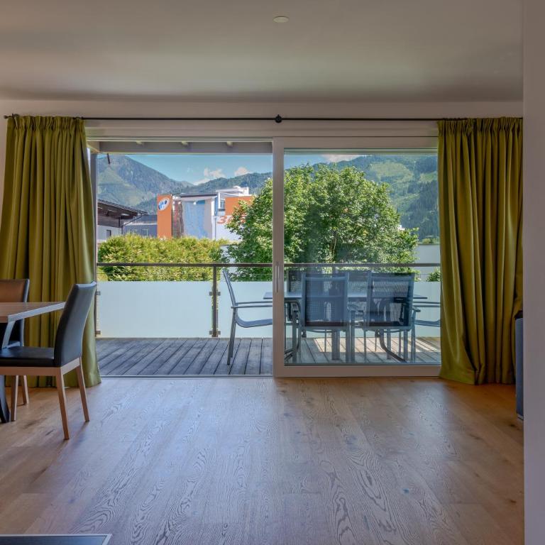 Fourteen Zell am See S&P by All in One Apartments - Three-Bedroom Apartment - 25