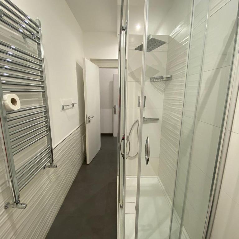 Amuri Room&Suite - Quadruple Room with Balcony - 9
