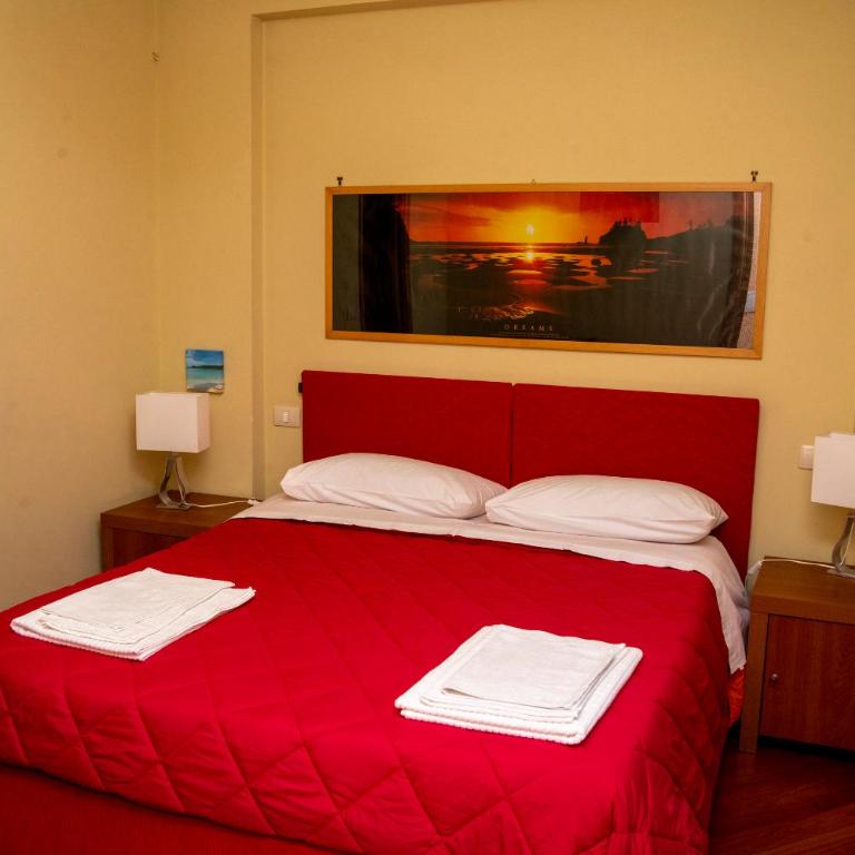 Mazzini House - Three-Bedroom Apartment - 4