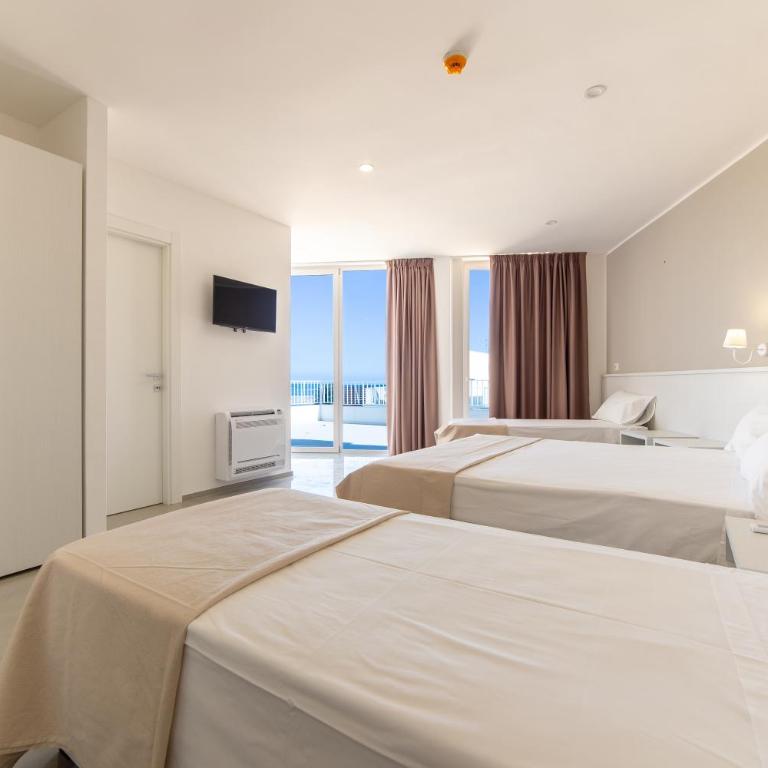 Smart Hotel Ugento - Camera Quadrupla Deluxe - 1