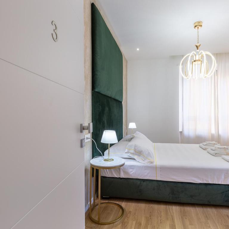 ALMi - Standard Double Room - 11