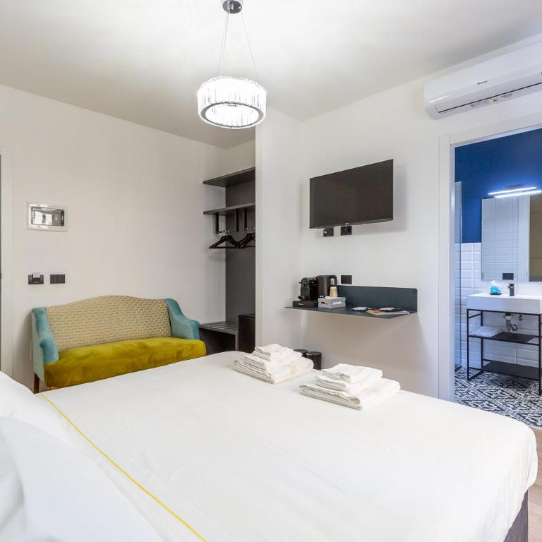 ALMi - Deluxe Double Room - 10