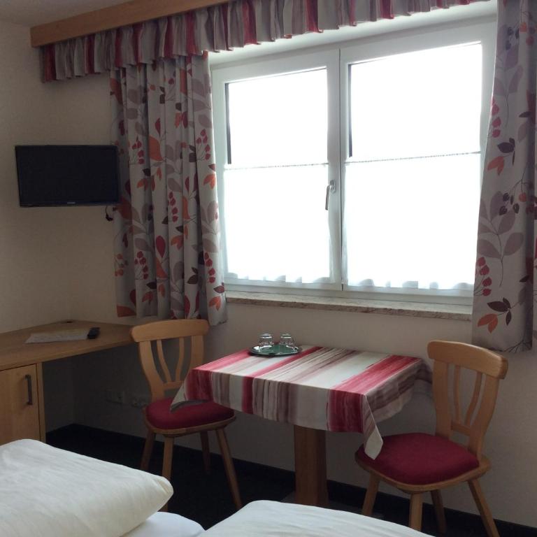 Zimmervermietung Babsy - Standard Doppelzimmer mit Balkon - 36
