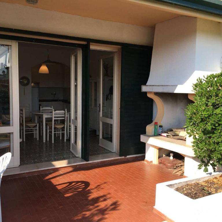 Amazing villa with private garden - Villa - 9