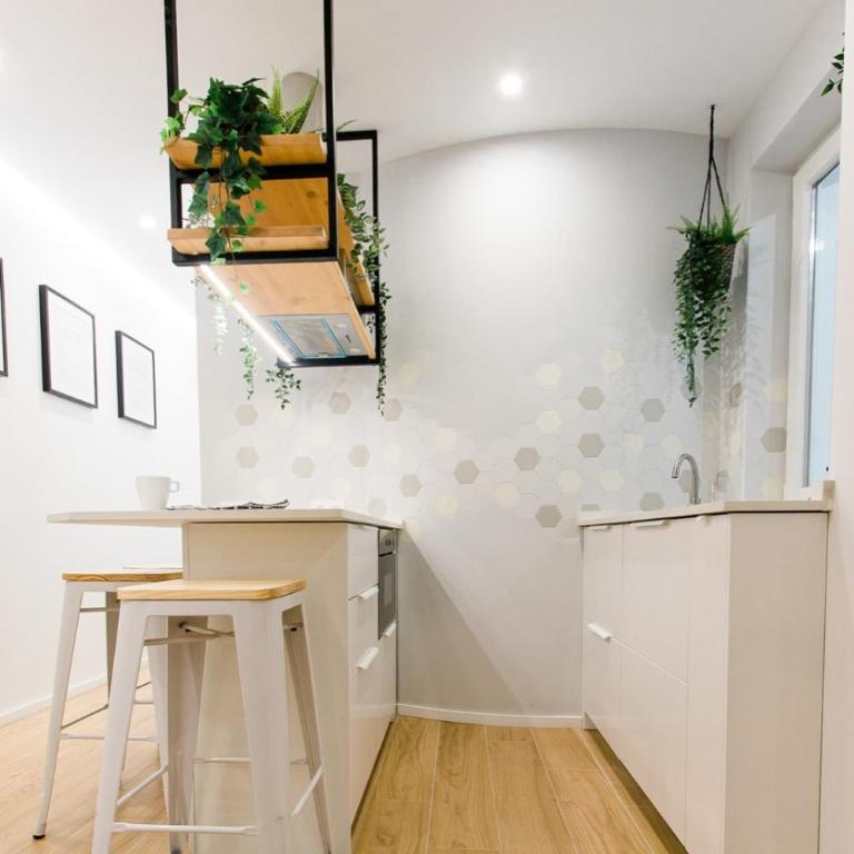Estupendo Piso de 2 dormitorios en la Gran Vía. A/A. Wifi. - Two-Bedroom Apartment - 14