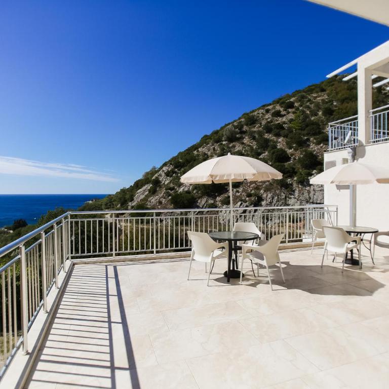 Villa Blanca - Studio with Sea View - 7